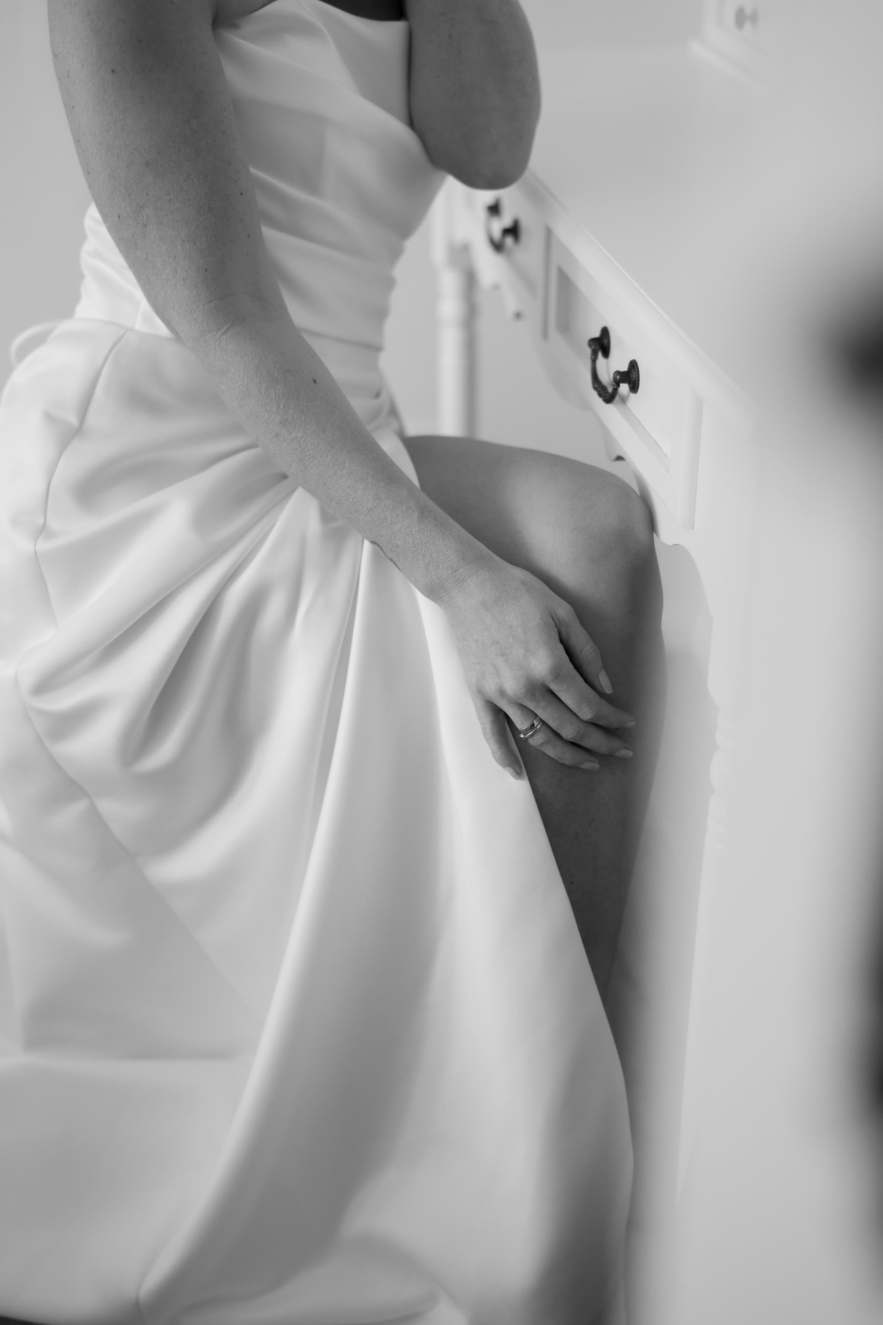 Detail des Brautkleids in Bewegung