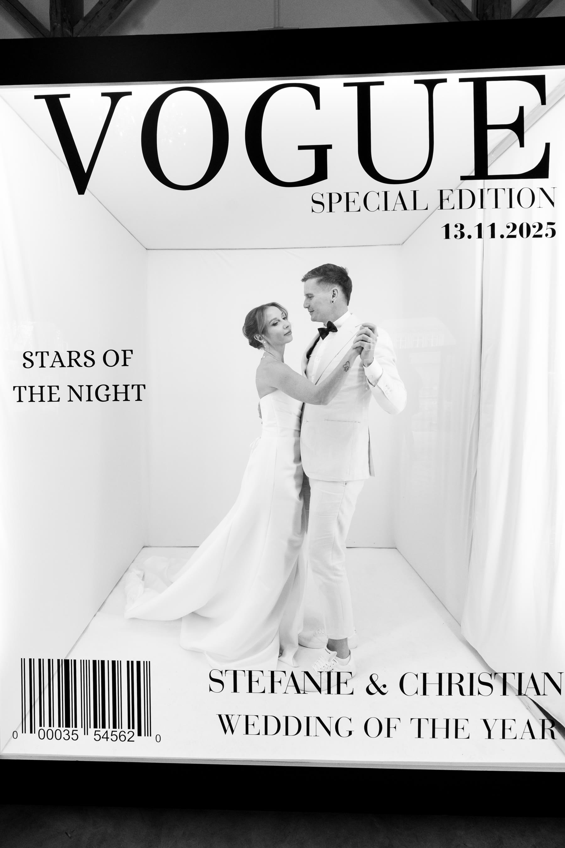 Das Brautpaar auf der eigenen Titelseite – VOGUE-Box des Editorials